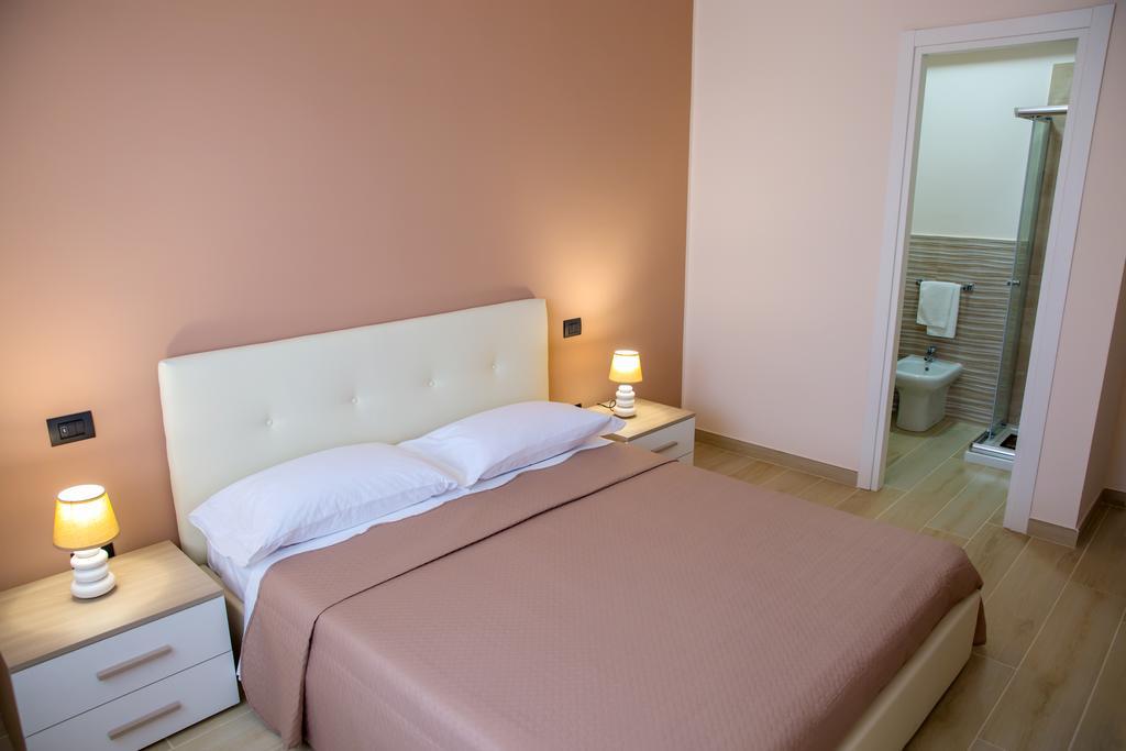 Gleda Rooms In The Square Pompeia Quarto foto